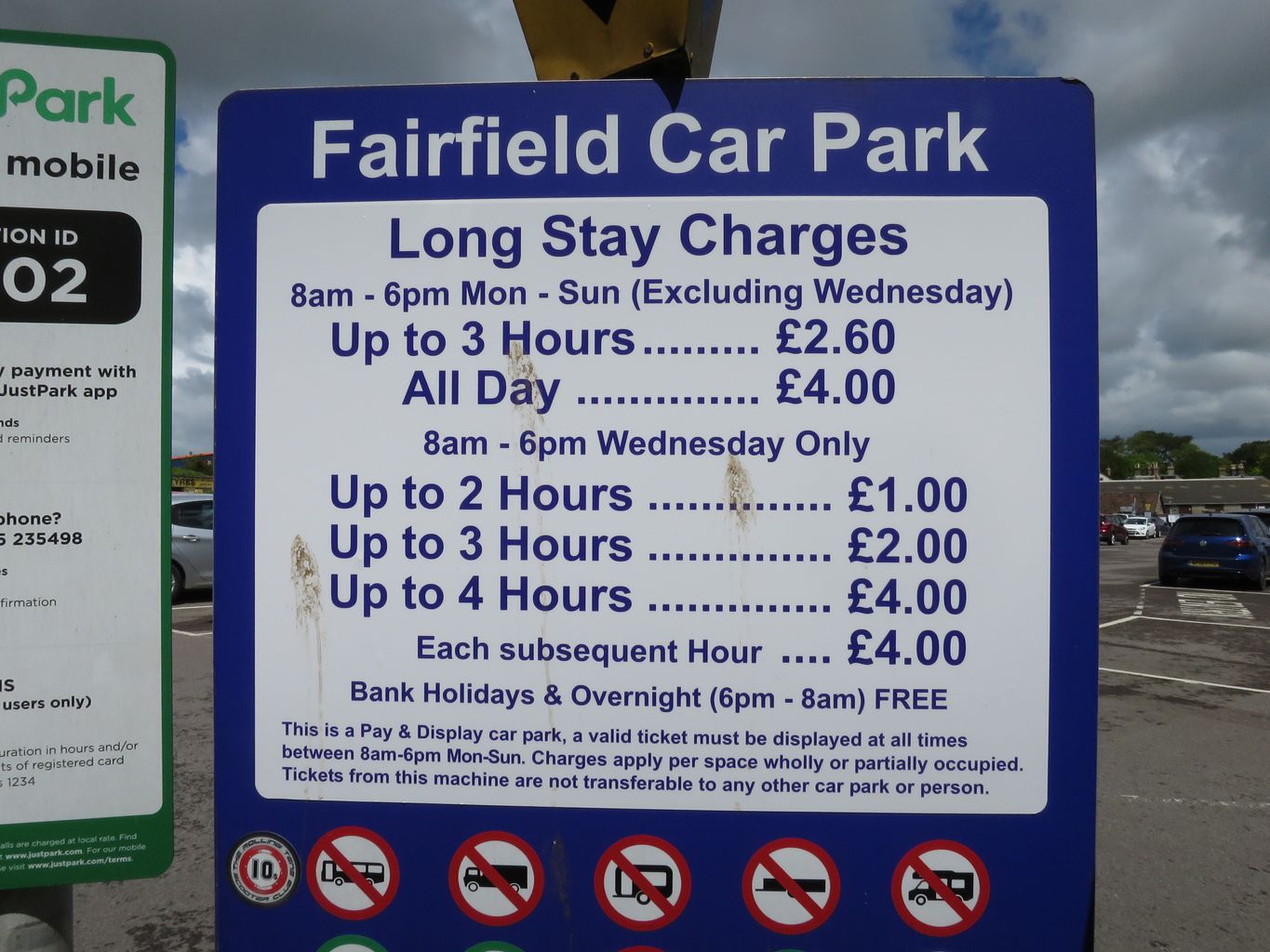Parking charges have been reduced in Dorchester for Sunday car boot sales.